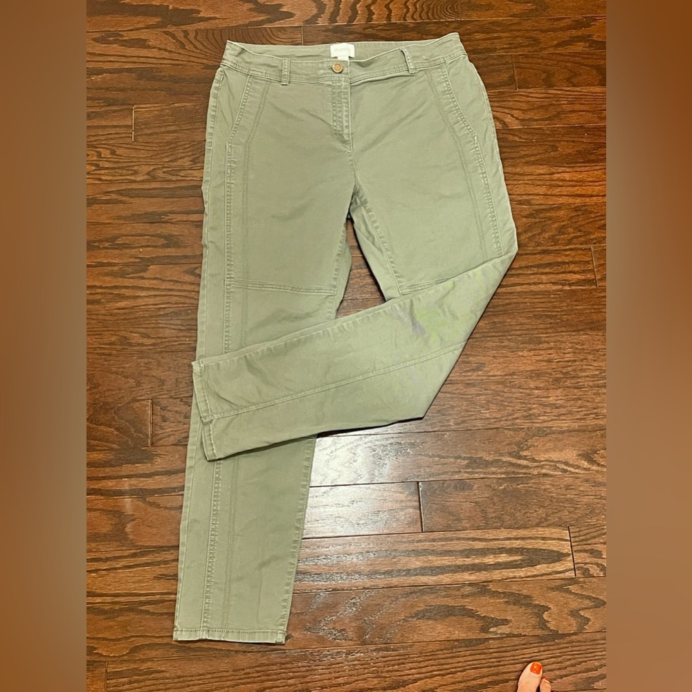 Chico's Straight Leg Pants in Olive